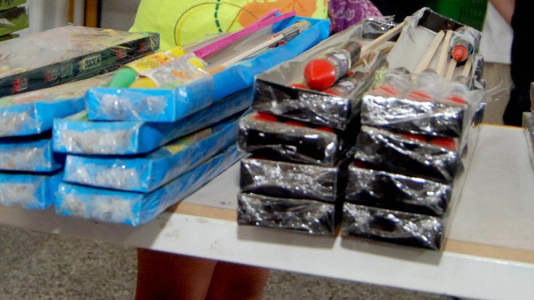 El negocio de la pólvora da para todos los bolsillos y gustos. Los locales cipoleños ofrecen productos entre 5 y 10 mil pesos.