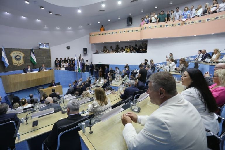 Recinto colmado para la apertura del 55 período de sesiones ordinarias de la Legislatura. El discurso de Weretilneck duró 90 minutos.