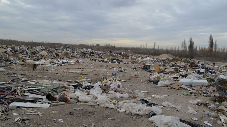 Vecinos de Cipolletti piden por el estado del basural y las reiteradas quemas.