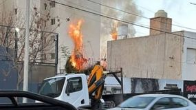 Otro incendio generó tensión en Cipolletti, tras el drama de La Anónima. | LMCipolletti.com Otro incendio generó tensión en Cipolletti, tras el drama de La Anónima.