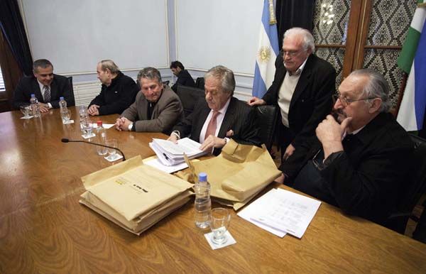 Río Negro licitó maquinaria vial