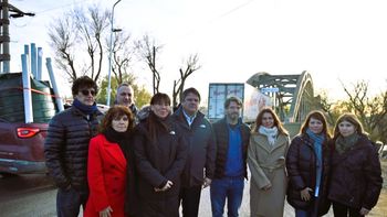 El acto de los intendentes de Neuquén y Cipolletti fue para visibilizar la deuda millonaria que mantiene la Nación en concepto de recursos destinados a obras viales.