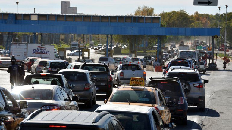 Así se vivió el primer día de caos de tránsito en los puentes