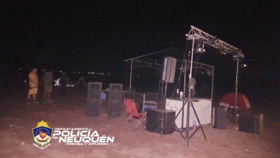 Impidieron una fiesta clandestina en el lago Los Barreales