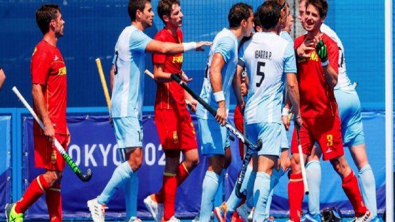 Emotivo pasillo a Pareto y escandaloso final de Los Leones 
