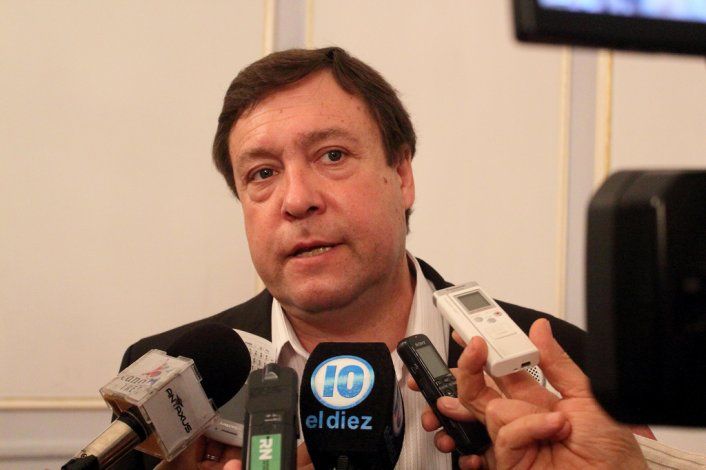 El gobernador descartó el pago de un bono navideño