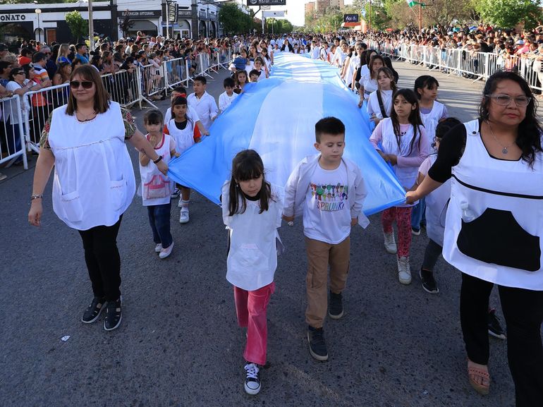 El aniversario de Cinco Saltos comenzará el viernes 7 y finalizará el domingo 9 de noviembre.&nbsp; &nbsp;