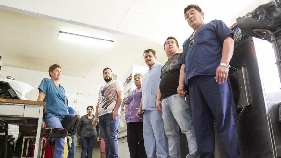 Personal de servicio de lavandería levantó las medidas de fuerza