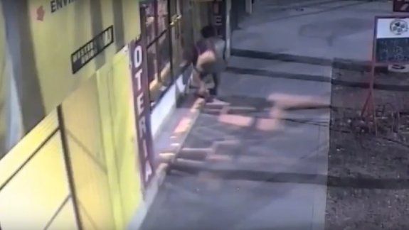 Así fue el intento de robo de un adolescente en una agencia de quiniela en pleno centro