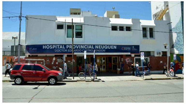 La víctima se encuentra en el Hospital Castro Rendón en situaciòn crítica.