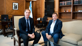 El Gobernador de Río Negro mantuvo un nuevo encuentro con el Ministro del Interior de la Nación. | LMCipolletti.com El Gobernador de Río Negro mantuvo un nuevo encuentro con el Ministro del Interior de la Nación.