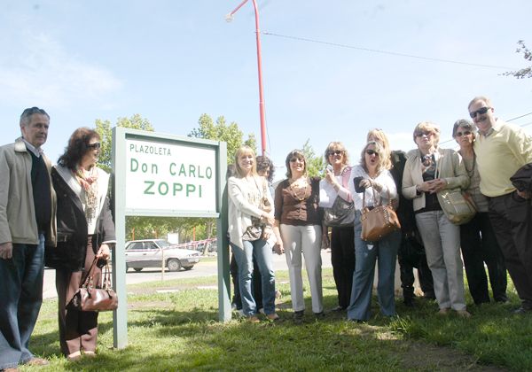 Plazoleta recuerda a un pionero de la ciudad