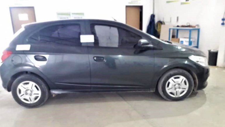 Fue a hacerle la revisión técnica al auto y descubrió que era robado 