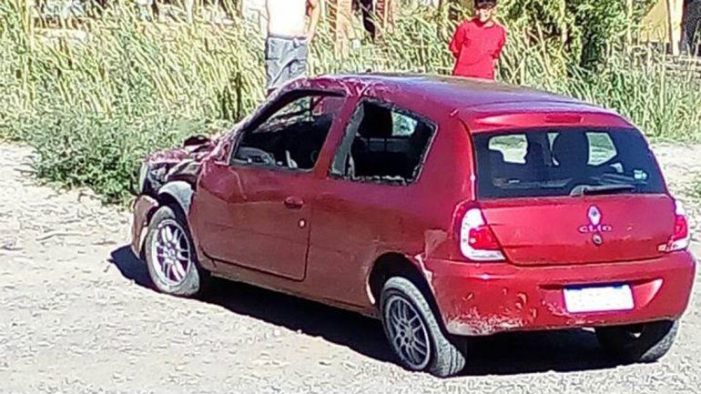 La joven vecina de la toma 10 de Febrero volcó sobre calle Perón.