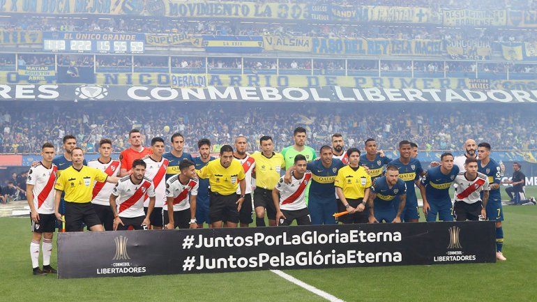 Invitan a River y Boca a jugar la Superfinal en Italia