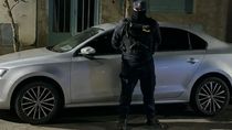 Se lo robaron en Cipolletti, investigó por su cuenta y halló su auto a las pocas horas en Neuquén. Se lo robaron en Cipolletti, investigó por su cuenta y halló su auto a las pocas horas en Neuquén.