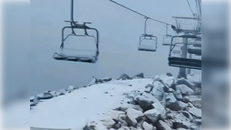 Hubo un brusco descenso de temperatura que sorprendió a todos en el Cerro Catedral. Foto: Gentileza.