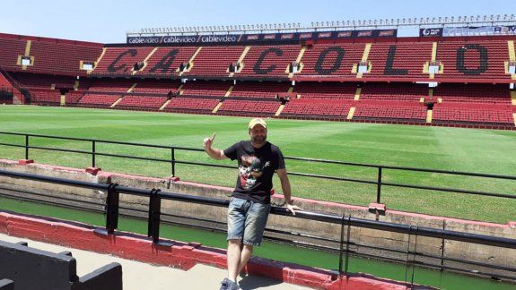 El fana de Cipo que fue a la cancha de Colón