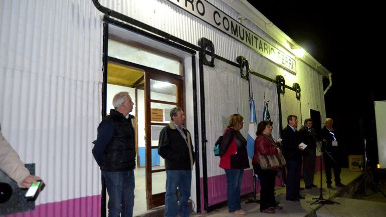 Tortoriello encendió las nuevas luminarias con tecnología LED en Ferri