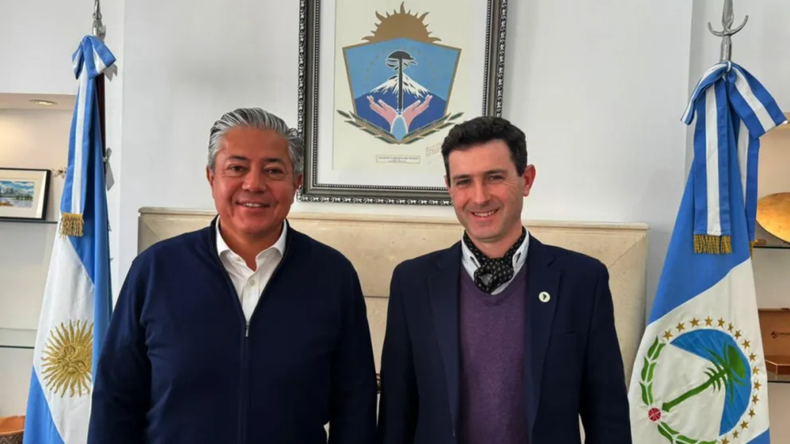 El seretario de Producción e Industria junto al Gobernador de Neuquén.