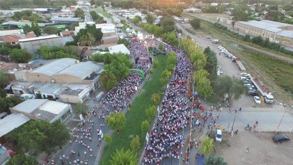 La Corrida: puestos de inscripción tuvieron un movimiento incesante 