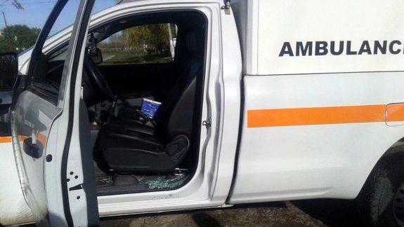 Atacaron a piedrazos a una ambulancia en el piquete del gremio ATE en Cordero