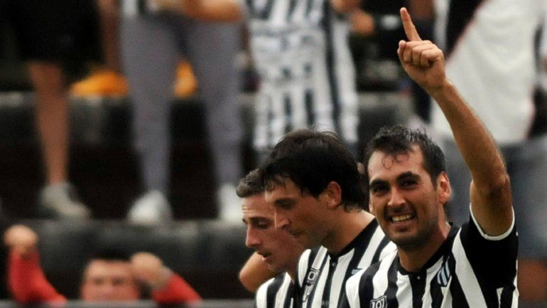 Farías pasó por 8 clubes y ganó dos ascensos en Gimnasia de Mendoza.