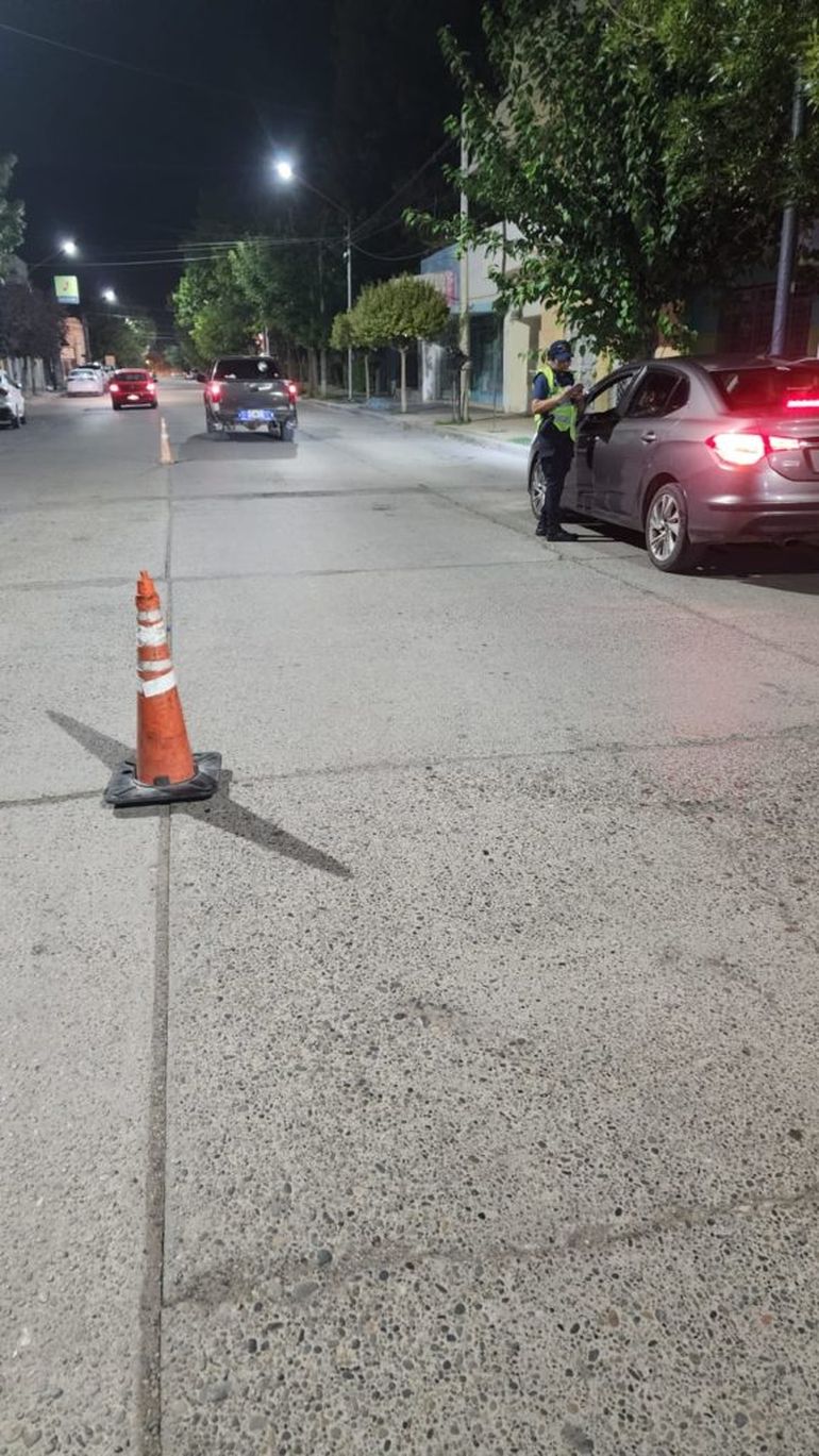 Durante el control un el conductor de un Ford Focus dio positivo de alcoholemia con  2,02 g/l.