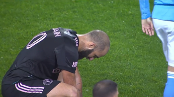 la emocion de higuain tras disputar su ultimo partido como profesional