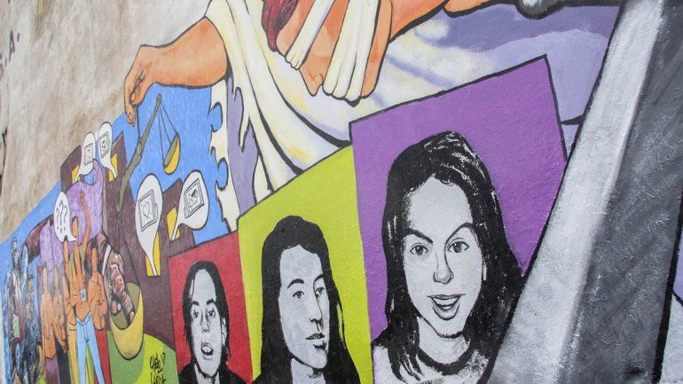 A través de murales, la ciudad recordó el primer Triple Crimen