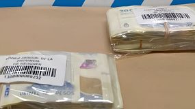 La Policía rionegrina secuestró poco más de 7.5 millones de pesos secuestraron en Plottier, en la causa que investiga supuestas estafas por la venta de terrenos en Ferri donde no se puede construir. | LMCipolletti.com La Policía rionegrina secuestró poco más de 7.5 millones de pesos secuestraron en Plottier, en la causa que investiga supuestas estafas por la venta de terrenos en Ferri donde no se puede construir.