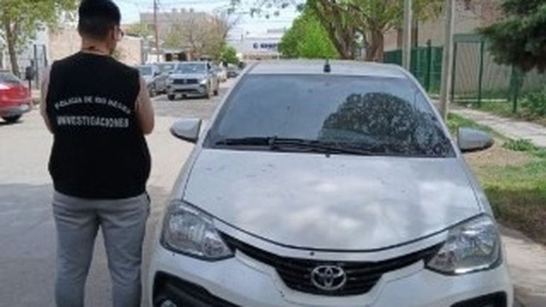 El vehículo Toyota Etios tenía un pedido de secuestro vigente
