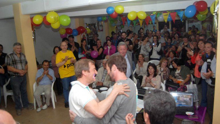 Así festejaron los cipoleños en el búnker de Cambiemos