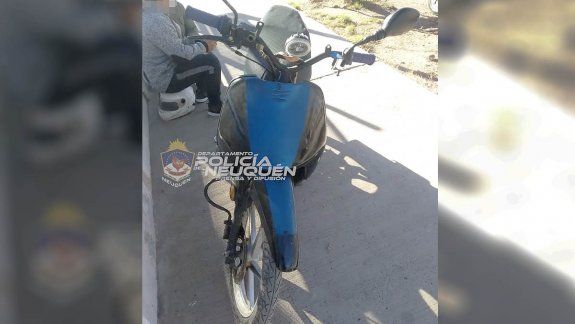 Cayó en Centenario con una moto robada en Cipolletti