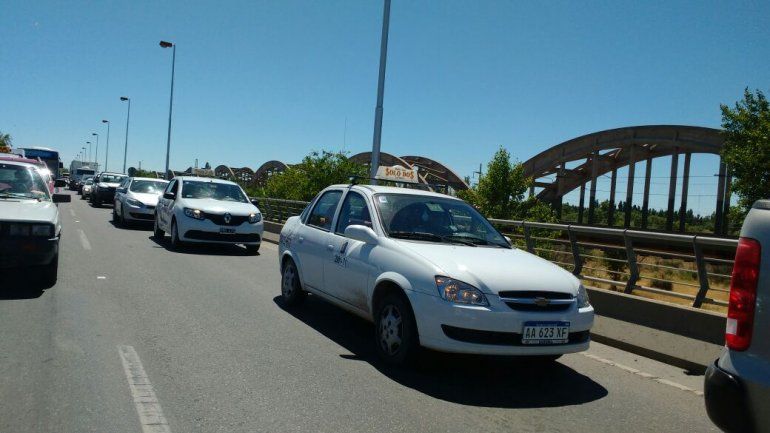 Tacheros de Cipolletti marchan a la Fiscalía de Neuquén para pedir seguridad