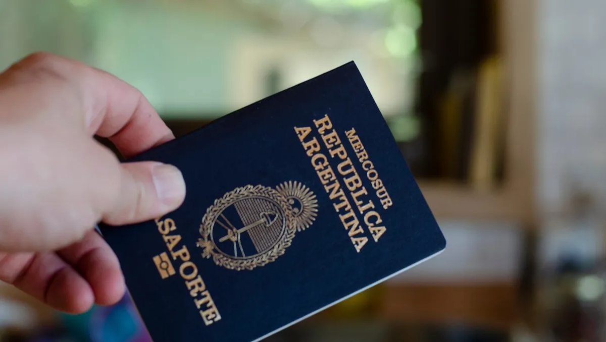 La ciudadanía argentina podrá gestionarse desde octubre en forma totalmente digital a través del portal oficial de Migraciones.