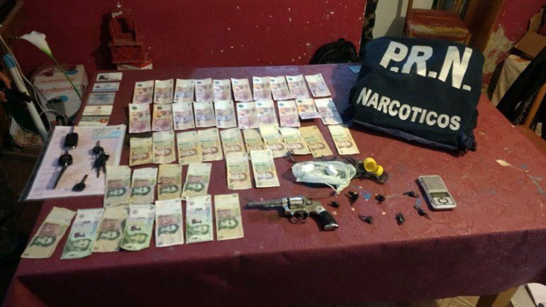 En los allanamientos fueron secuestrados 25 mil pesos en efectivo.