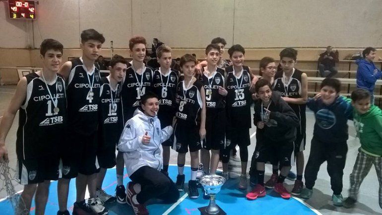El U15 campeón. 