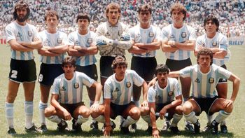 en que posicion quedo la camiseta de la seleccion argentina en un ranking historico