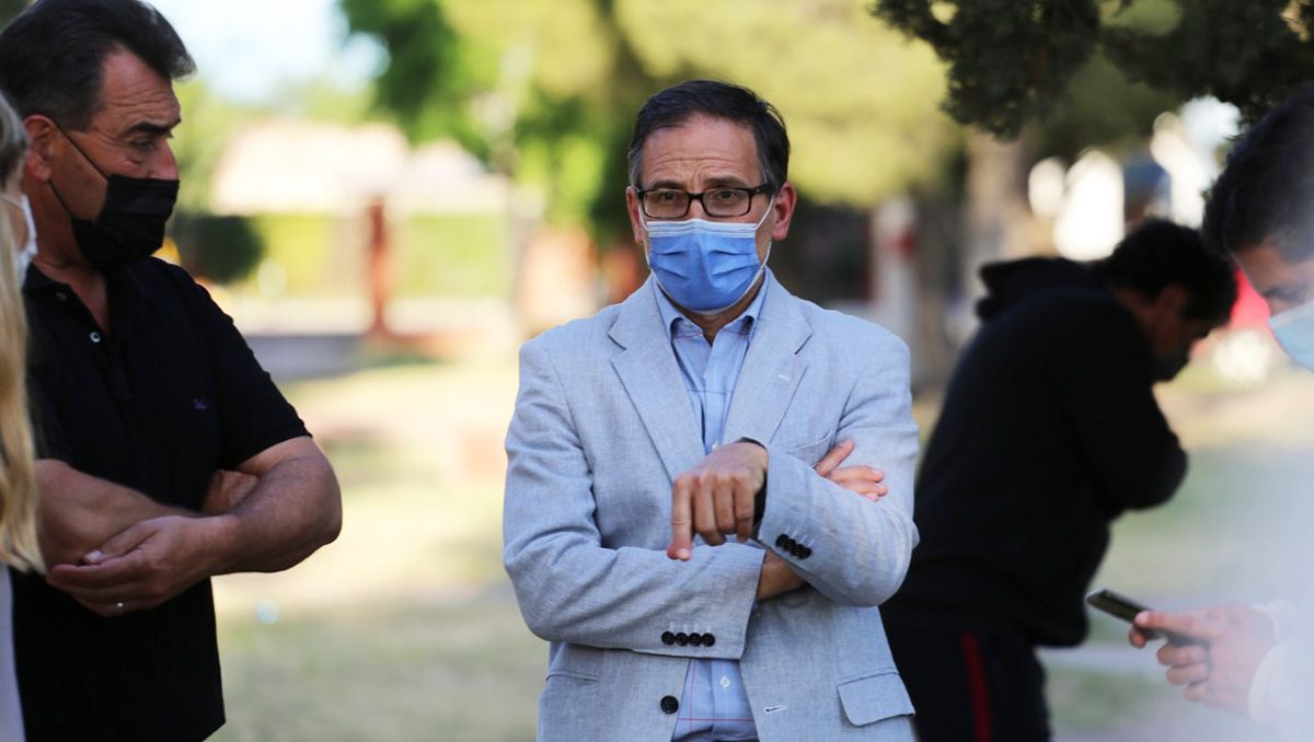 Usan la violencia y las usurpaciones para hacer política