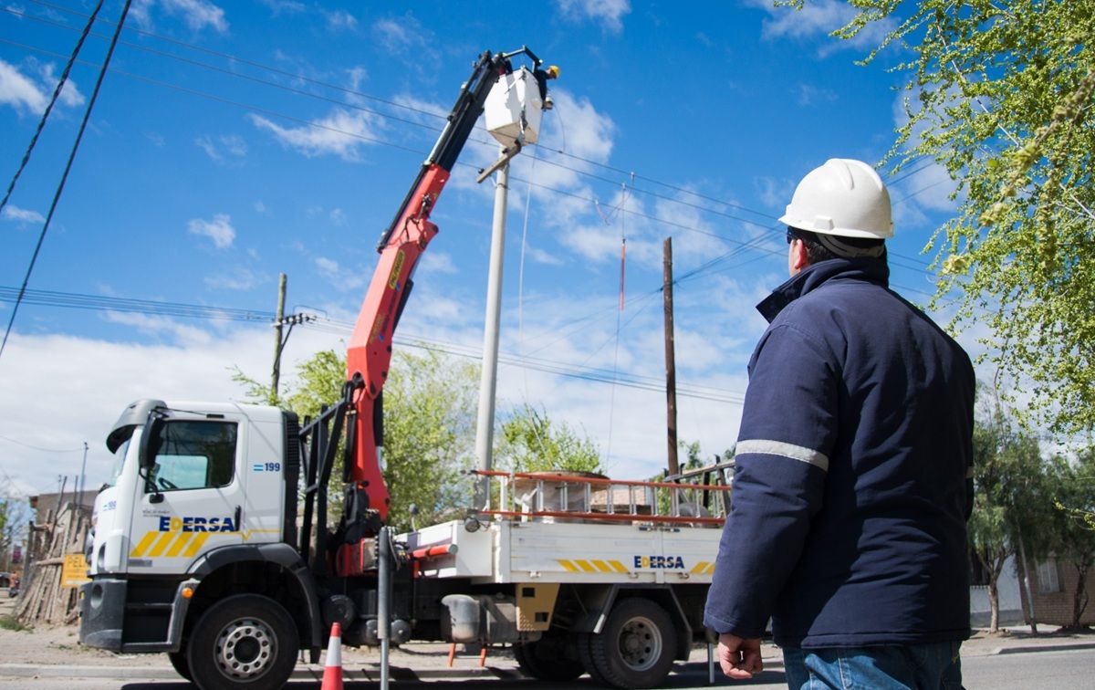 La regularización eléctrica en barrio 2 de Agosto sería en diciembre.