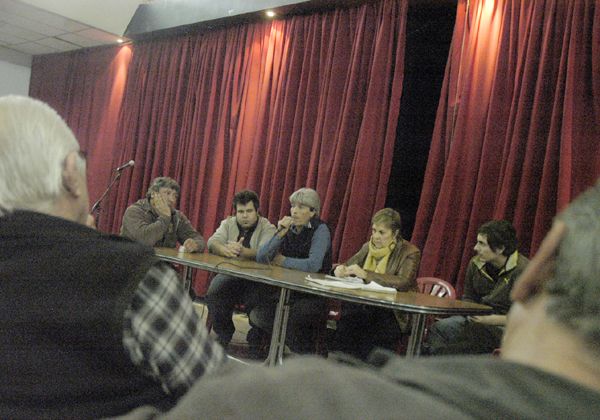 Chacareros se vuelven a reunir ante la falta de respuestas