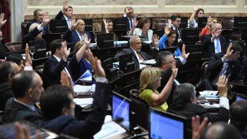 asi votaron los senadores de rio negro la emergencia economica