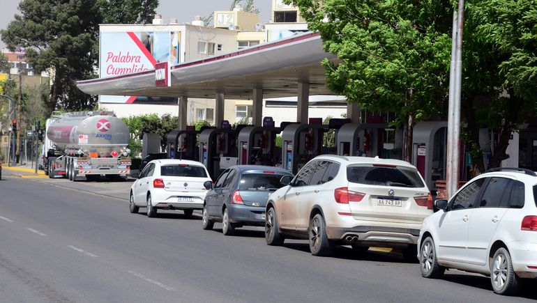 Combustibles: qué dijeron las empresas petroleras sobre el desabastecimiento