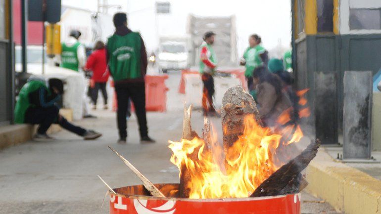 Los trabajadores estatales volverán a protestar en los puentes carreteros.