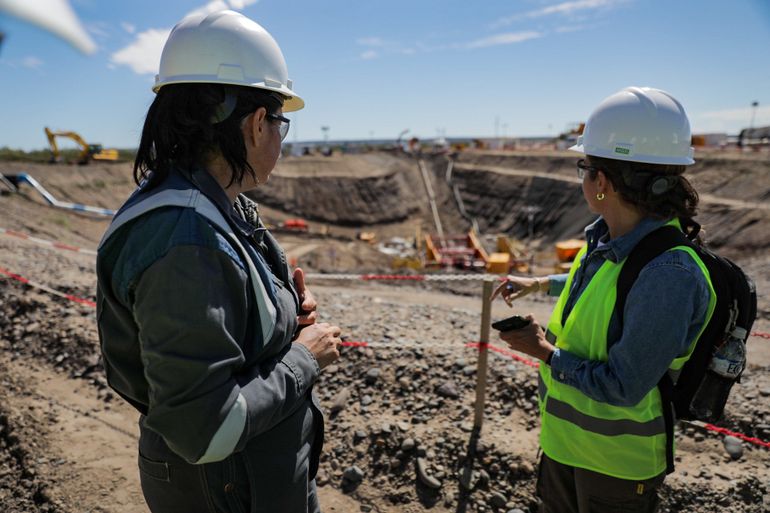 La contratación de mujeres en el proyecto VMOS no se limita a trabajos de administración