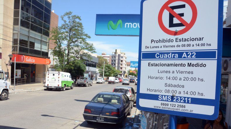 Más lugares de estacionamiento en el centro de Neuquén: uno por uno, dónde son los cambios