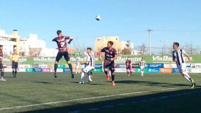 En La Visera, Cipo empató 1 a 1 con Rivadavia en el arranque del campeonato