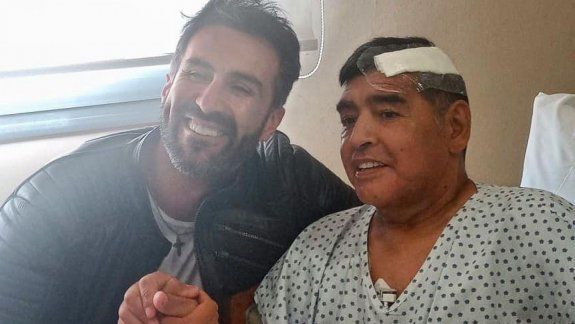 Acusan al médico de Maradona de matar a un hombre a golpes