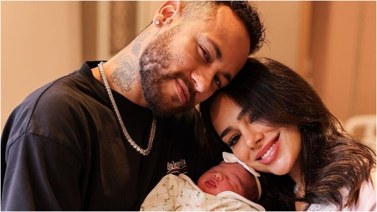 Neymar, su pareja y su beba